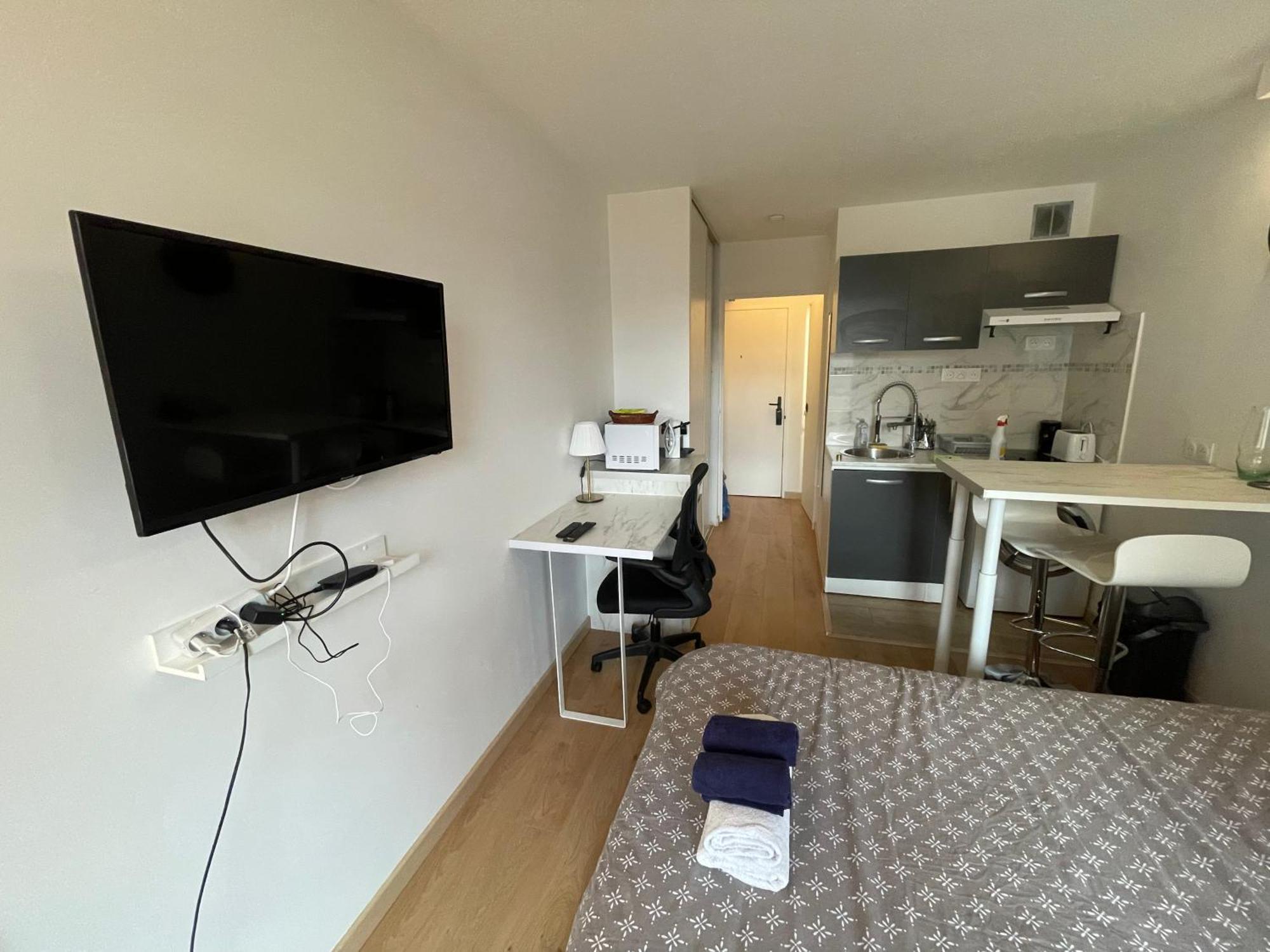 Exclusive Private Apartment By Warilco - Pleyel 25 M2 - A 1 Minute De La Station Metro Carrefour Pleyel Saint-Denis  Exterior photo